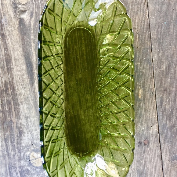 MidCentury Indiana Glass Avocado Green Celery Dish - Picture 13 of 13